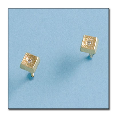 PENDIENTES EN ORO DE 18KL CUADRADOS 
