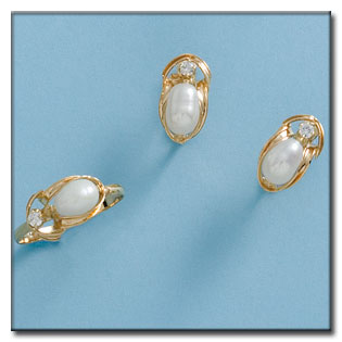 PENDIENTES EN ORO DE 18KL PERLAS