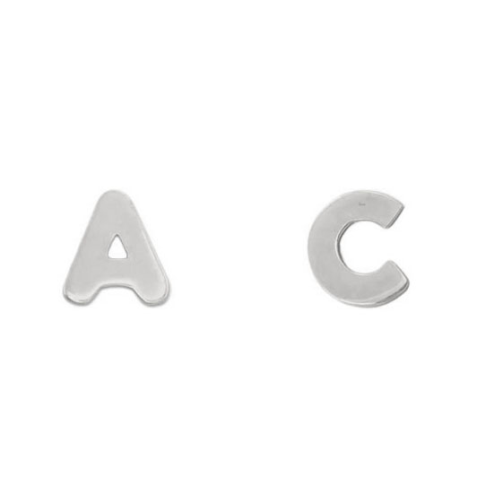 PENDIENTES INICIALES ORO BLANCO 18KL